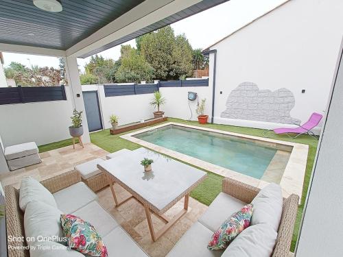 Φωτογραφία από το άλμπουμ του Villa avec Piscine sans vis à vis Proche de la mer σε Bessan