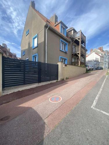 Sauna et Cosy 50m de la Mer avec Parking privé