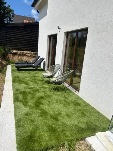 Sunčani Vrhovi Lux planina Golijaにある庭