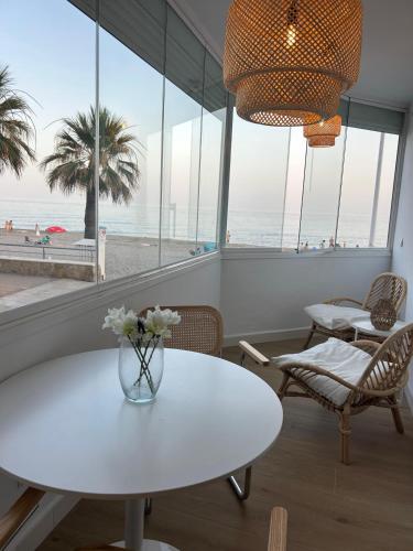 Seashore Apartment - Apartamento a la orilla del mar en Nerja