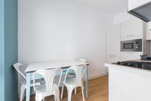 Η κουζίνα ή μικρή κουζίνα στο Florella Antibes Apartment
