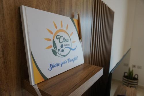 Sijil, anugerah, tanda atau dokumen lain yang dipamerkan di Olea Apartment