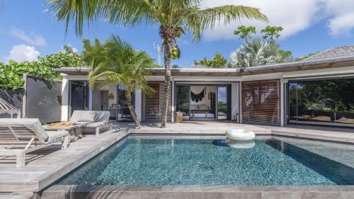 Dreamy Villa With Pool and Views