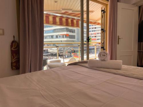 Postel nebo postele na pokoji v ubytování Nogalera Living Torremolinos Select