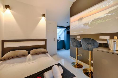 Ένα ή περισσότερα κρεβάτια σε δωμάτιο στο Hollywood Love Jacuzzi