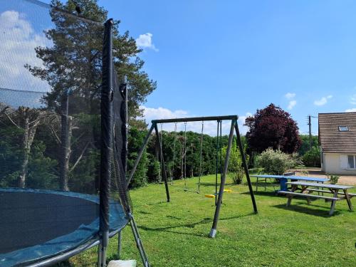 Πισίνα στο ή κοντά στο chambres d'hôtes près du zoo de Beauval