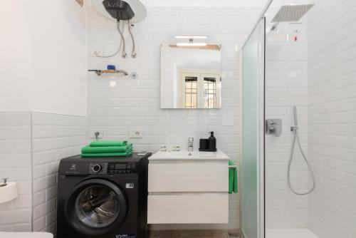 Bilik mandi di Città Alta Home - 5min from BGY Airport, AC, WiFi