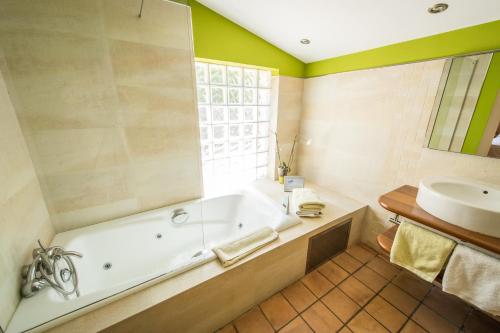 VILLA LLENYATER by MAINVILLAS you home less than 1km from the center of Pollença