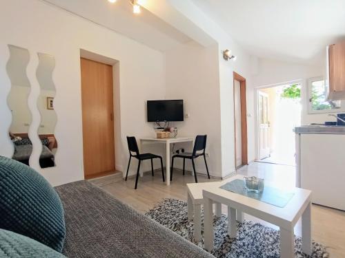 Fazana local family apartment A1