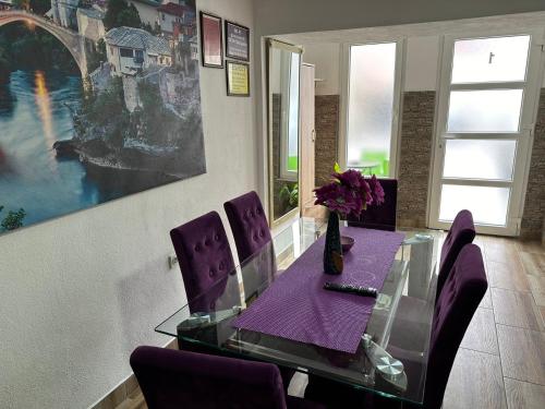 Un lugar para sentarse en Zigana Apartments