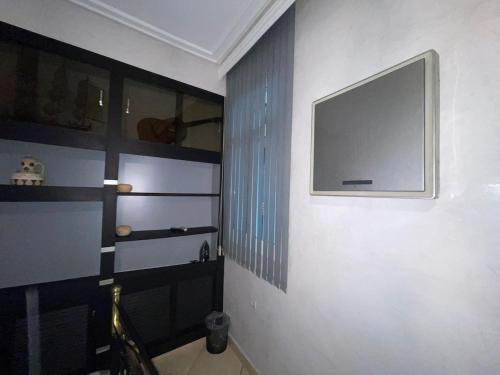 Tetouan house Dar Sultana High-end and beautiful in the center of Tetouanにあるテレビまたはエンターテインメントセンター