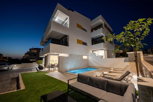 Relax apartments - private pool and garden