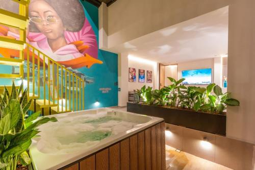 Φωτογραφία από το άλμπουμ του 7BR Poblado House close to Lleras Park Jacuzzi AC σε Μεδεγίν