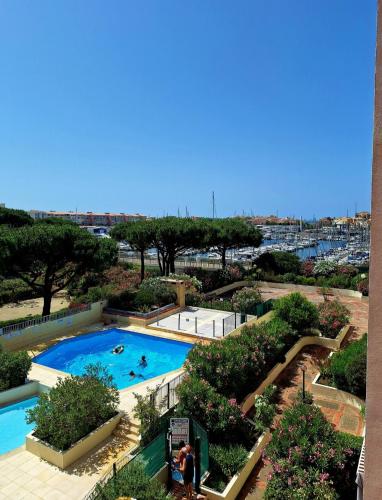 joli appartement pour 4 personnes dans résidence avec piscine, situé impasse du globe au Cap d'Agde