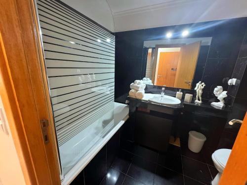 Private Ensuite Room Near Central Funchal