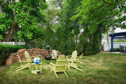 Κήπος έξω από το The Neighborhood Hotel New Buffalo
