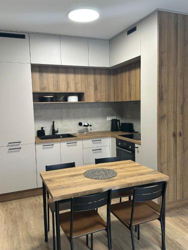 Apartment V