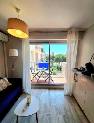 joli appartement pour 4 personnes dans résidence avec piscine, situé impasse du globe au Cap d'Agde