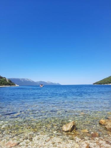 Φυσικό τοπίο κοντά σε αυτή η παραθεριστική κατοικία