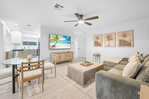 Gallery image of Tropical WaterFront Oasis in Dania Beach