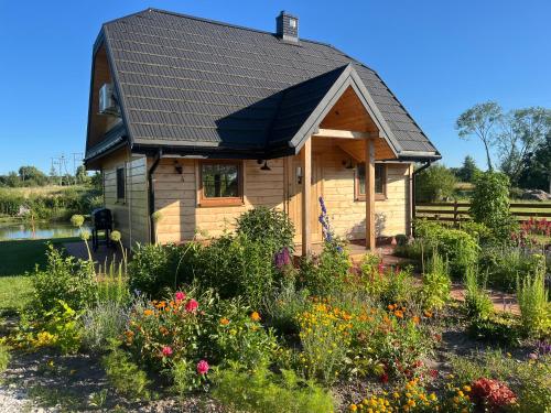 Życie- Roztocze Domek ze stawem i rzeką