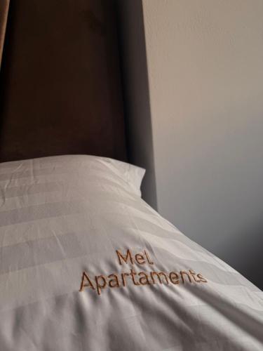 Mel Apartments
