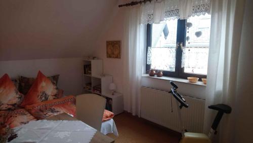 Postel nebo postele na pokoji v ubytování Apartment in Eibenstock 30354