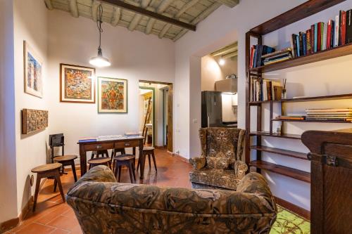 Campucetto Rosso 5 Min from Duomo with Garden and AC