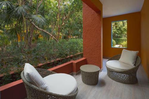Сад в Catalonia Playa Maroma - All Inclusive