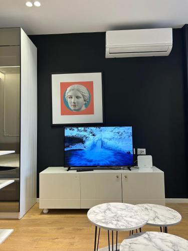 Televisyen dan/atau pusat hiburan di Maison Komuna