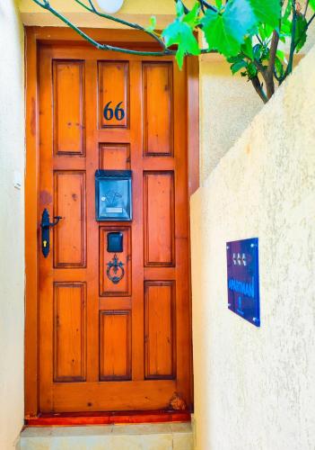 Ảnh trong thư viện ảnh của Historic Waterfront House ở Muo