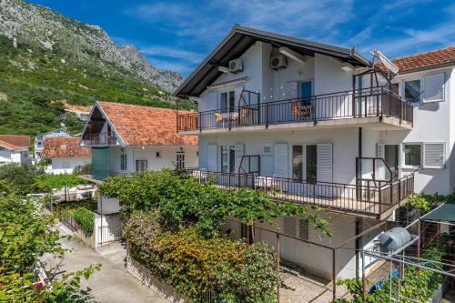 Apartments by the sea Podaca, Makarska - 516