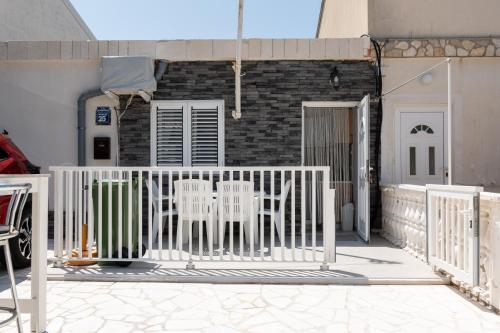 Fotografie z fotogalerie ubytování Apartments by the sea Stara Novalja, Pag - 4099 v Novalji
