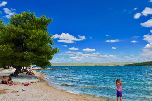 Apartments by the sea Bilice, Krka - 23875