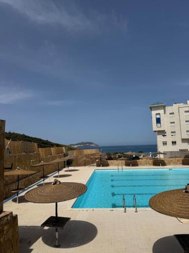 Mini Paradise Fnideqの敷地内または近くにあるプール