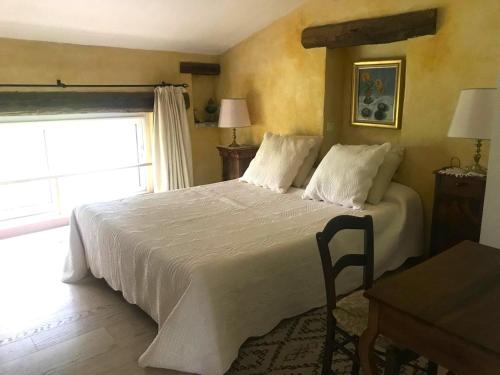 Ένα ή περισσότερα κρεβάτια σε δωμάτιο στο Holiday Home near Verdon Gorges, France