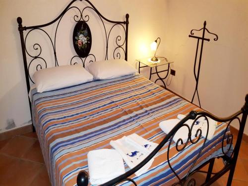Ένα ή περισσότερα κρεβάτια σε δωμάτιο στο Apartment in Italy with Scenic Views