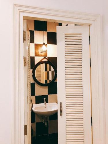 Ένα μπάνιο στο Khemjit cafe' and bed
