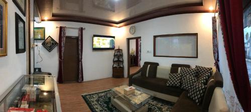 TV/trung tâm giải trí tại Tulip Syariah 2