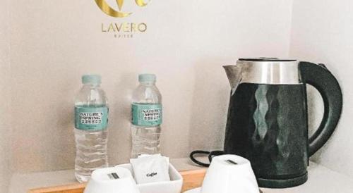 Příslušenství pro přípravu čaje a kávy v ubytování LAVERO SUITES