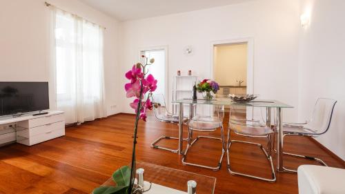 Operngasse Premium in "Your Vienna"