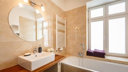 Operngasse Premium in "Your Vienna"