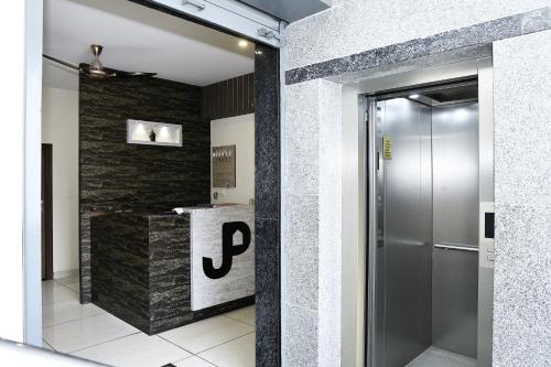 Ένα μπάνιο στο Hotel JP Grand