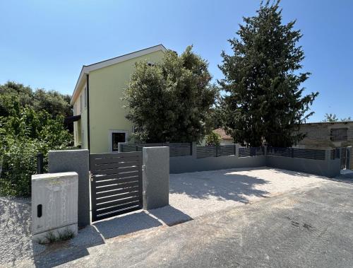 Vacation Home Between the Waters