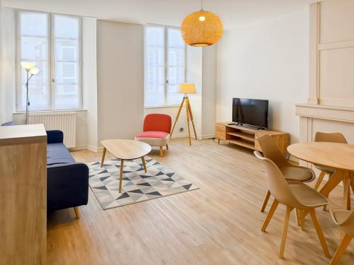 Appart 95m2 - 3Ch, 3 lits - Aurillac centre - Wifi