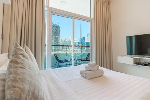 Royalton - Cozy Studio with Burj Khalifa & Canal Views