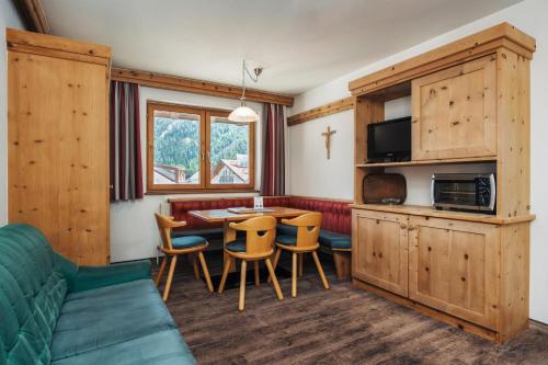 Η κουζίνα ή μικρή κουζίνα στο Ferienresidenz Raich - Appartements mit Sky Wellness und Garten