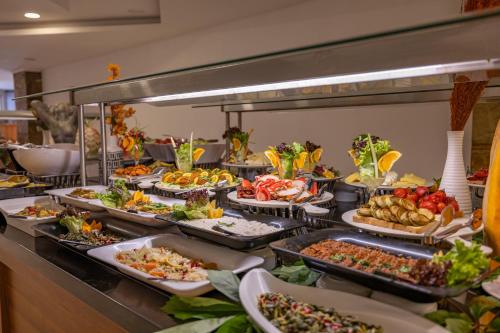 الطعام في المنتجعات أو بالجوار