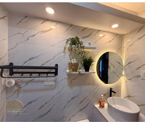 Ένα μπάνιο στο Brand New 2BR Condo in Charm Residences