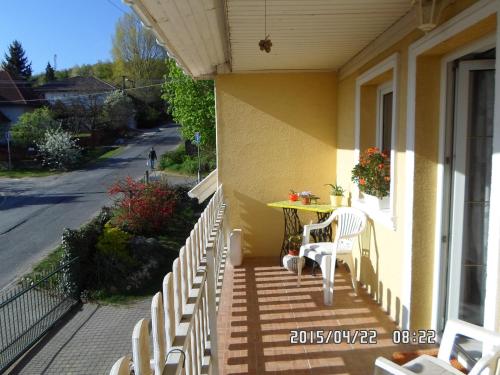 Balkon oz. terasa v nastanitvi Accommodation close to Budapest